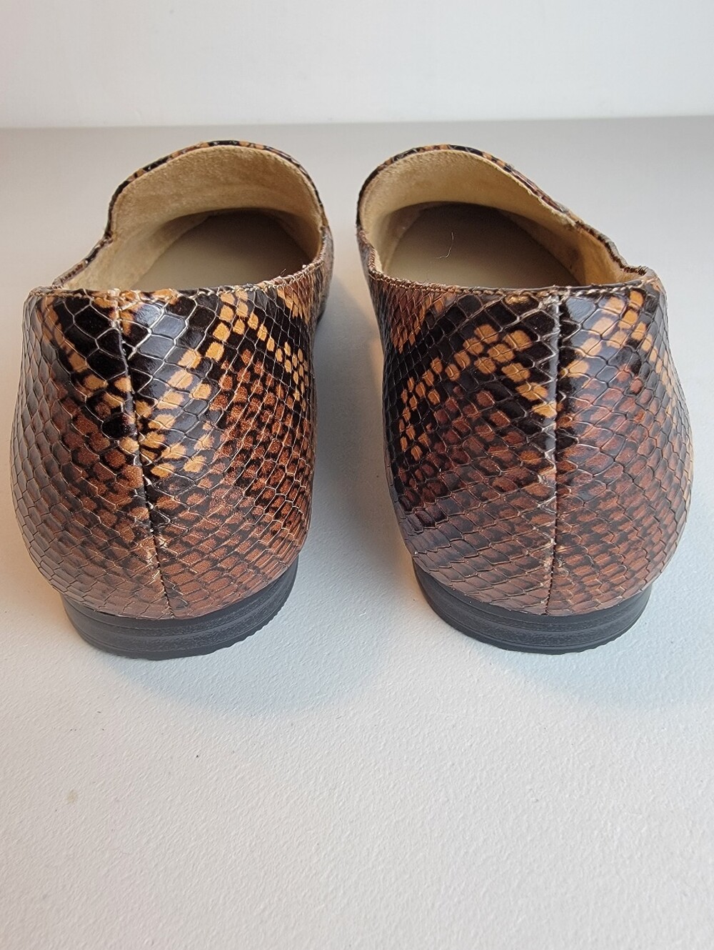 Naturalizer Women's Emiline Leather Loafers Brown Snake Embossed Sz 8 Wide - Picture 7 of 10